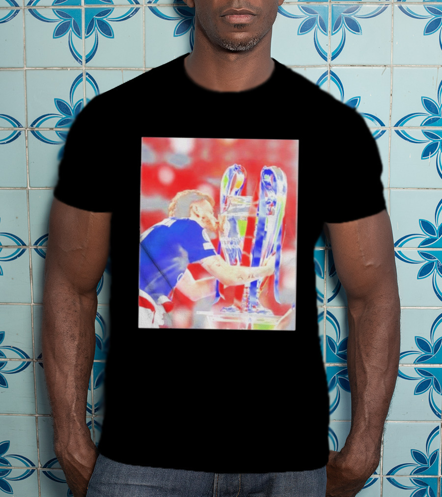 Khvicha Kvaratskhelia PSG UEFA Champions League Trophy Celebration T-Shirt