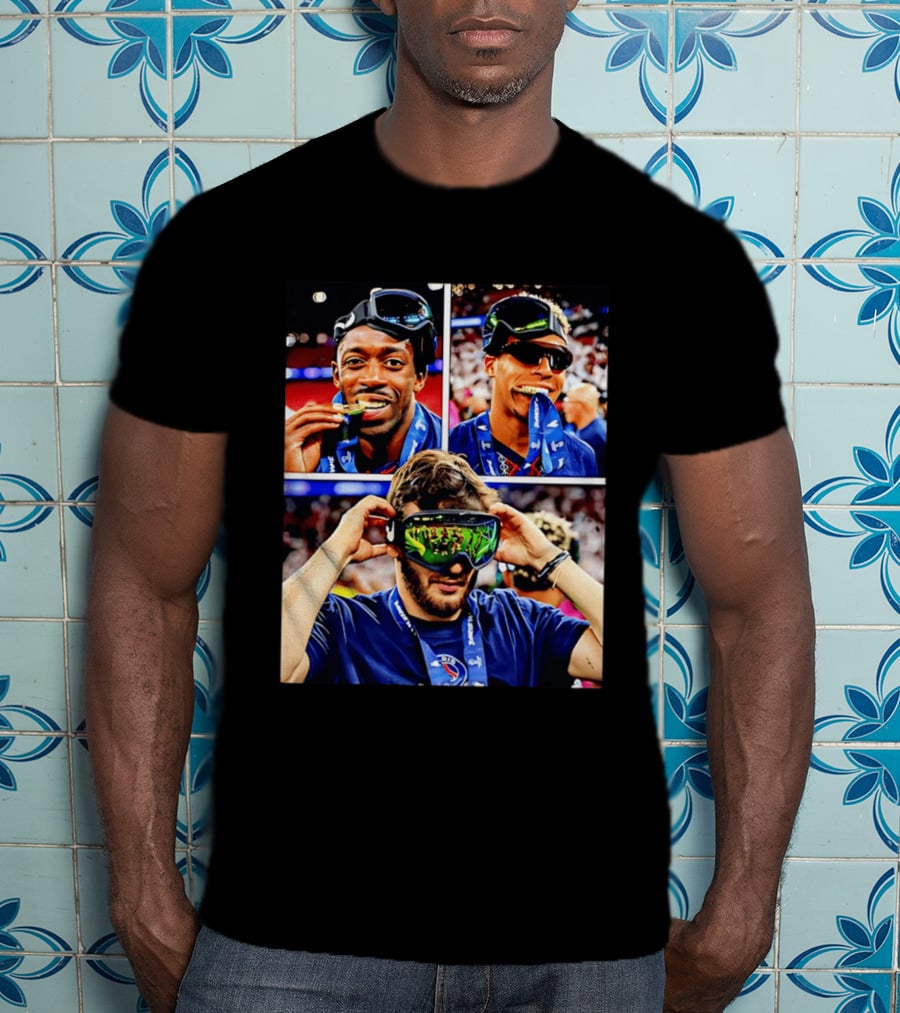 Paris Saint Germain Champions Celebration With Medals And Goggles T-Shirt