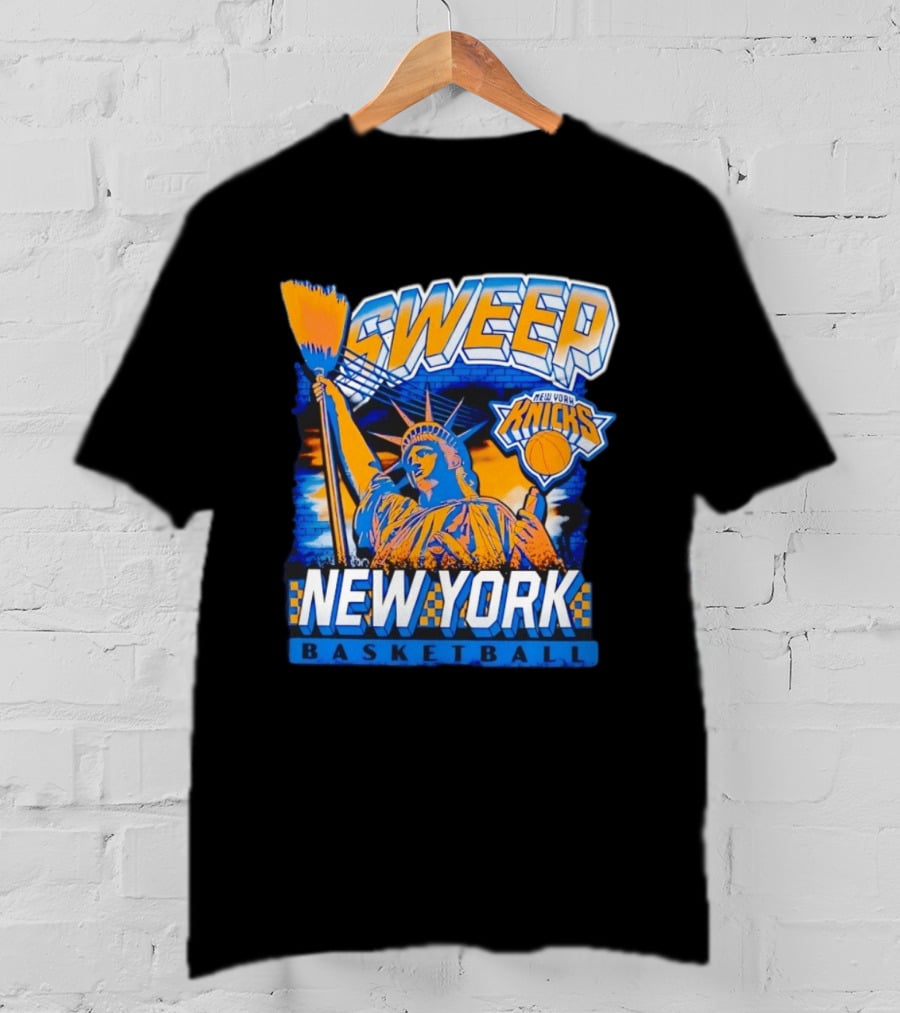 Sweep New York Knicks Basketball Statue Of Liberty T-Shirt