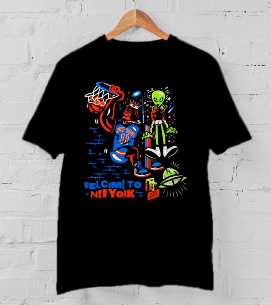 New York Knicks Gorilla Dunking With Alien Welcome To New York T-Shirt