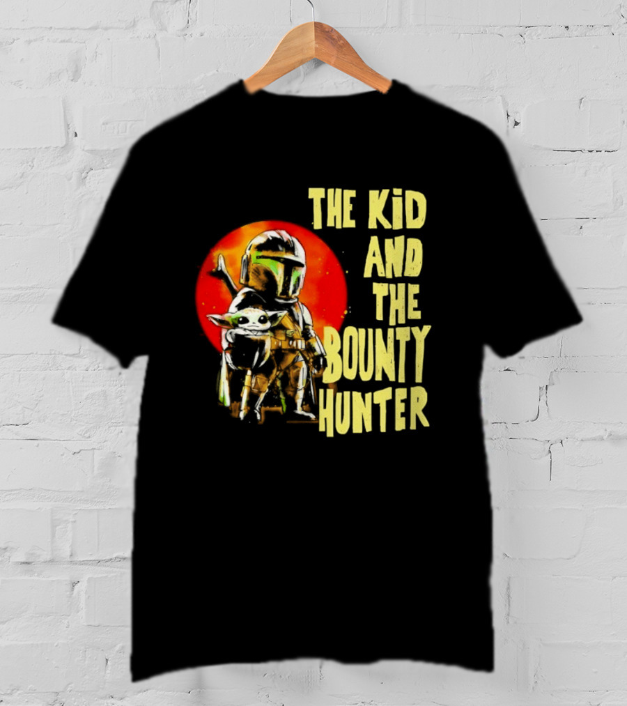 The Kid And The Bounty Hunter Grogu Din Djarin Star Wars Mandalorian Red Circle T-Shirt
