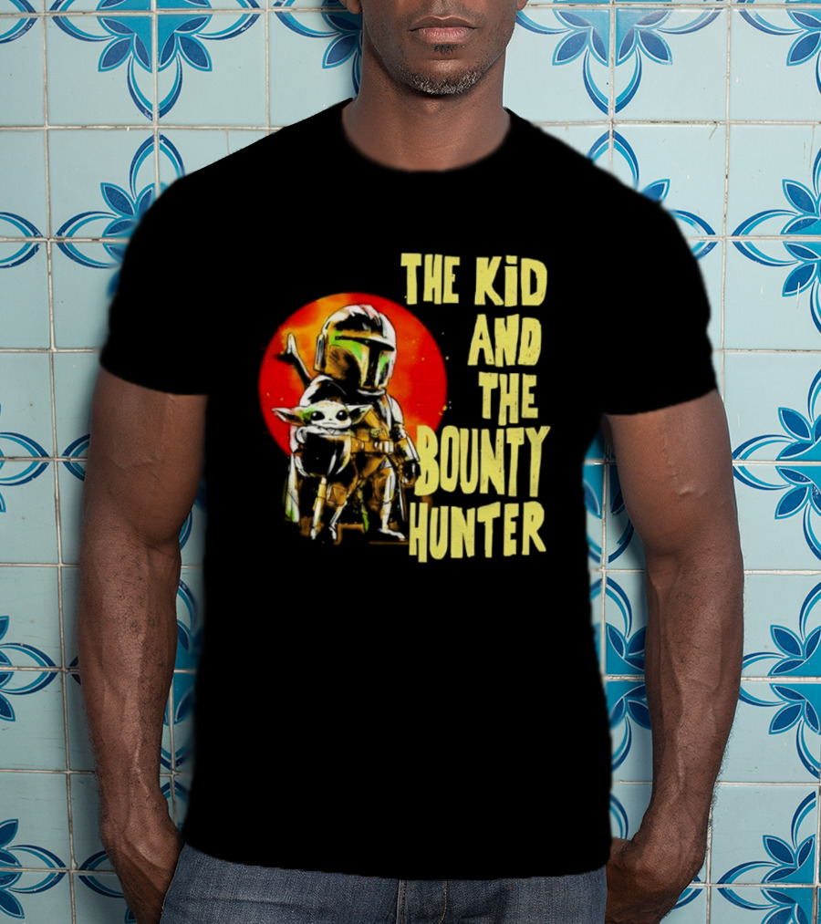 The Kid And The Bounty Hunter Grogu Din Djarin Star Wars Mandalorian Red Circle T-Shirt