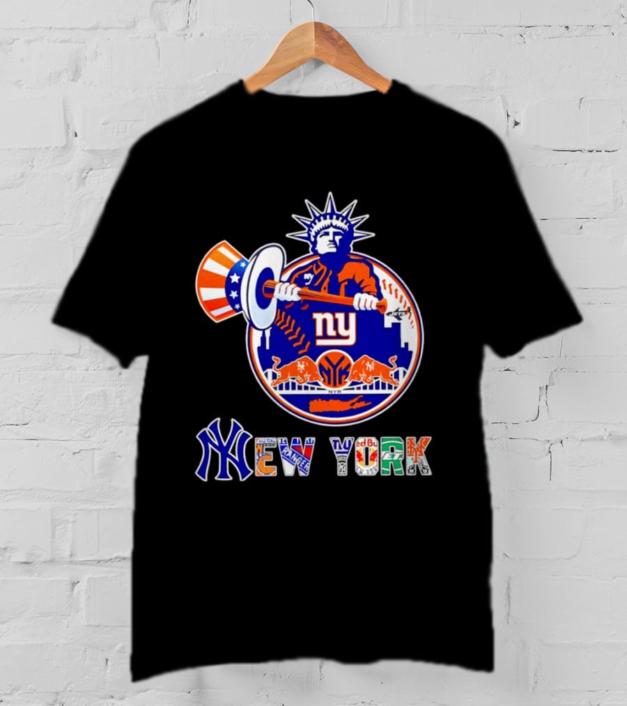 NY Yankees Mets Knicks Rangers Giants Statue Of Liberty New York Sports T-Shirt