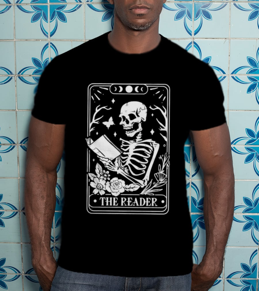 The Reader Skeleton Book Moon Phases Floral Tarot Card T-Shirt