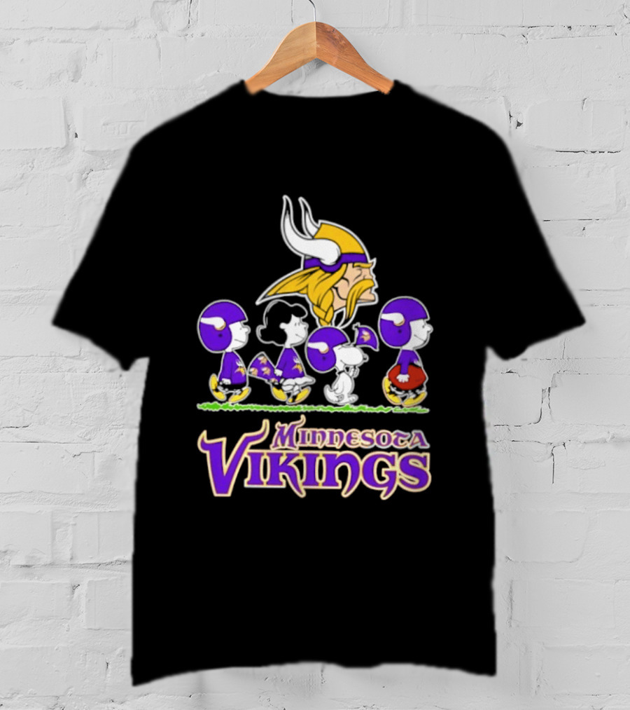 Peanuts Snoopy Minnesota Vikings Characters NFL Team Collaboration T-Shirt