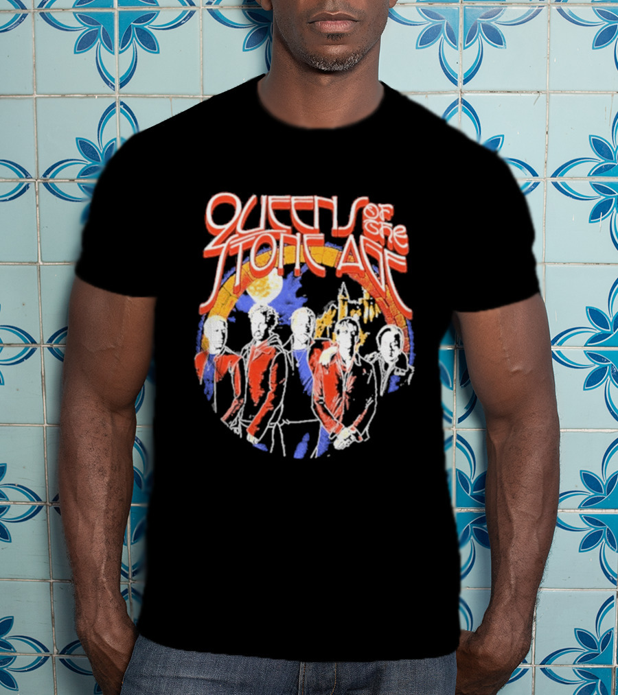 Queens Of The Stone Age Band Silhouette Vintage Rainbow Circle T-Shirt