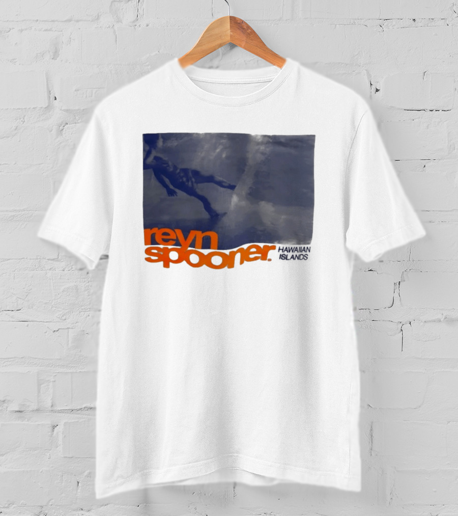 Reyn Spooner Hawaiian Islands Surfing Waves T-Shirt