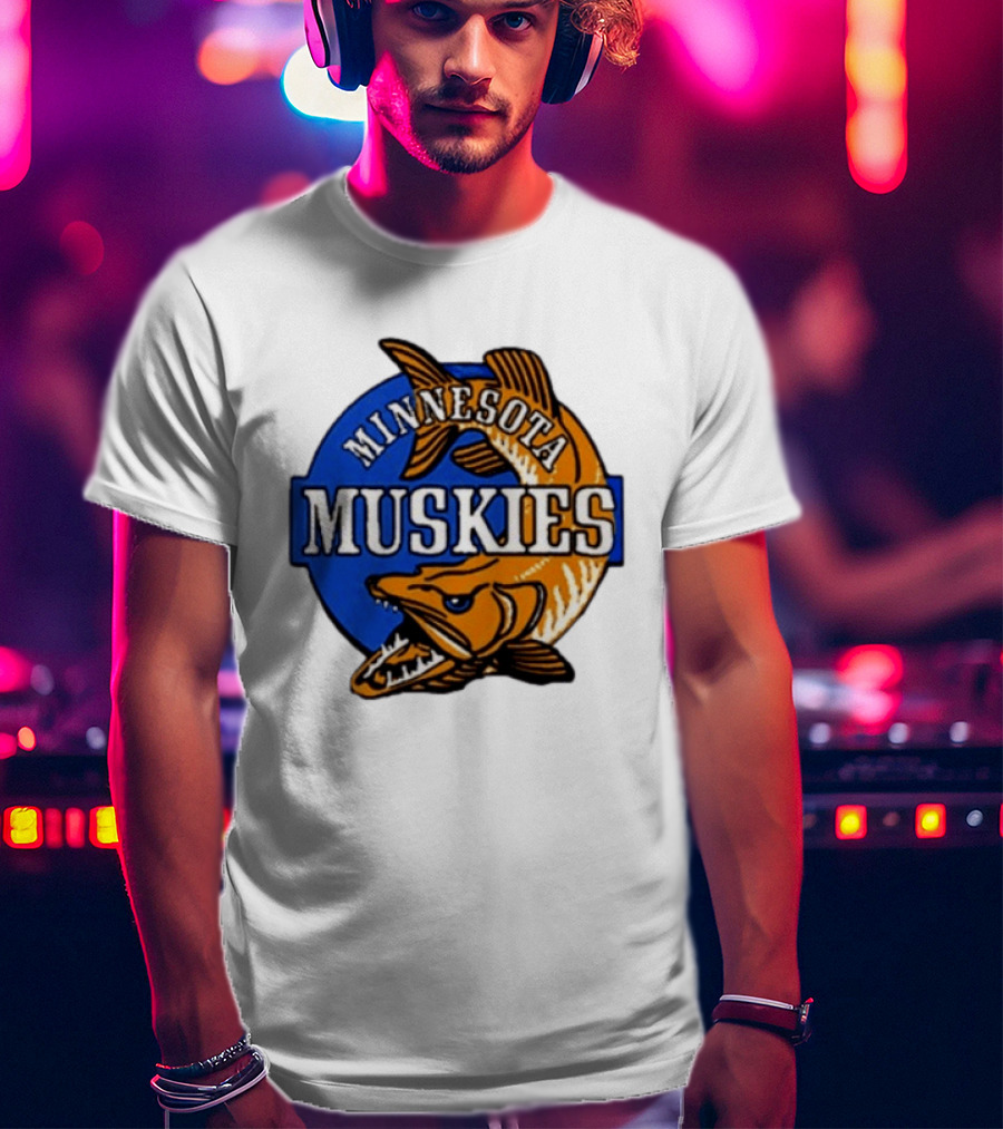 Minnesota Muskies Fishing Muskie T-Shirt
