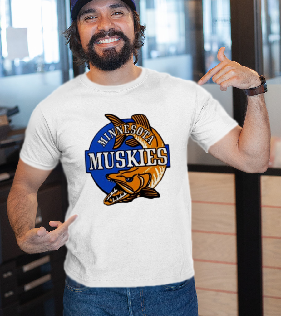 Minnesota Muskies Fishing Muskie T-Shirt
