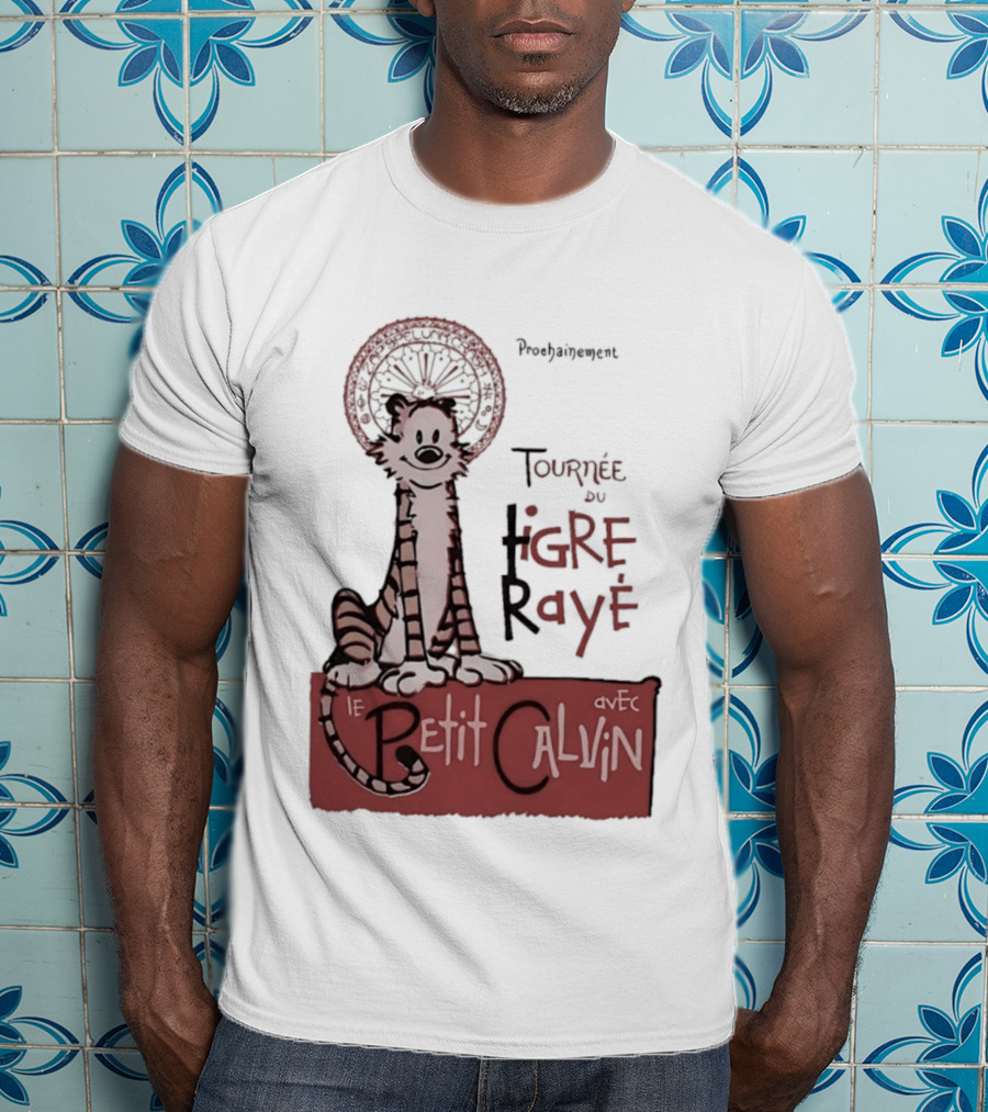 Tournée Du Tigre Raye Le Petit Calvin Avec Hobbes T-Shirt