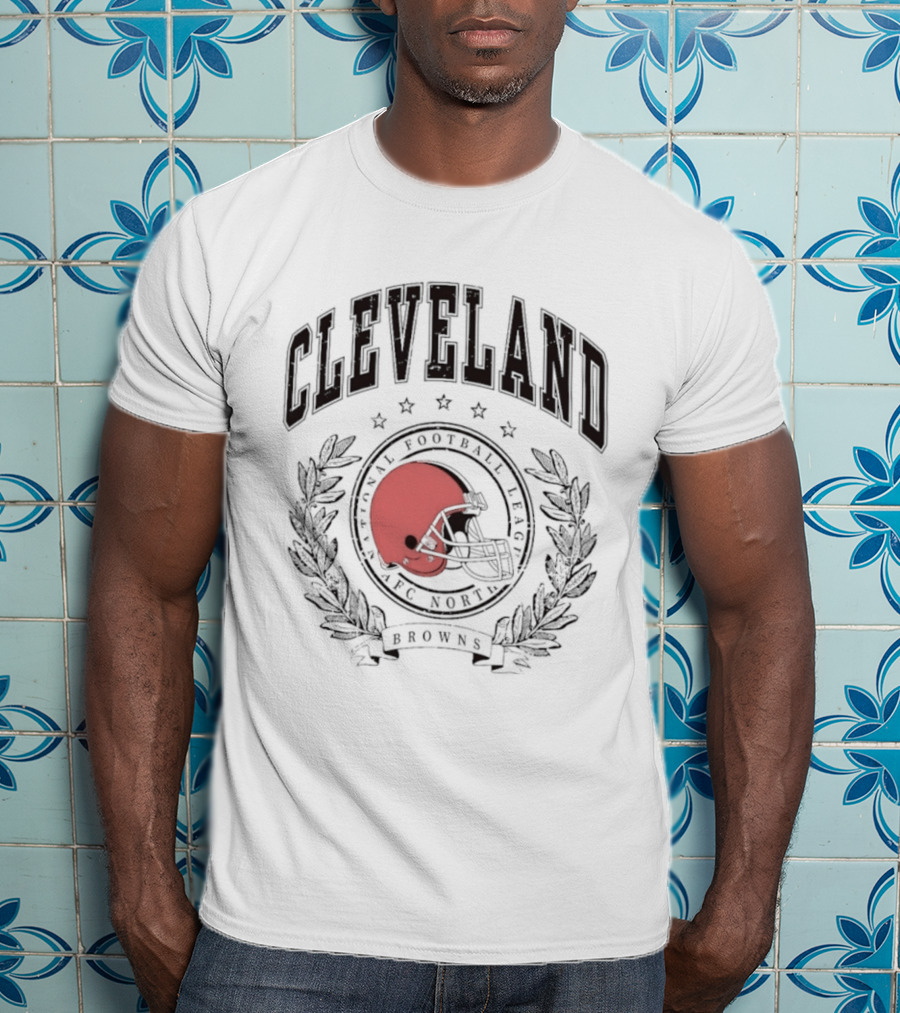 Cleveland Browns NFL AFC North Football Team Helmet Crest T-Shirt