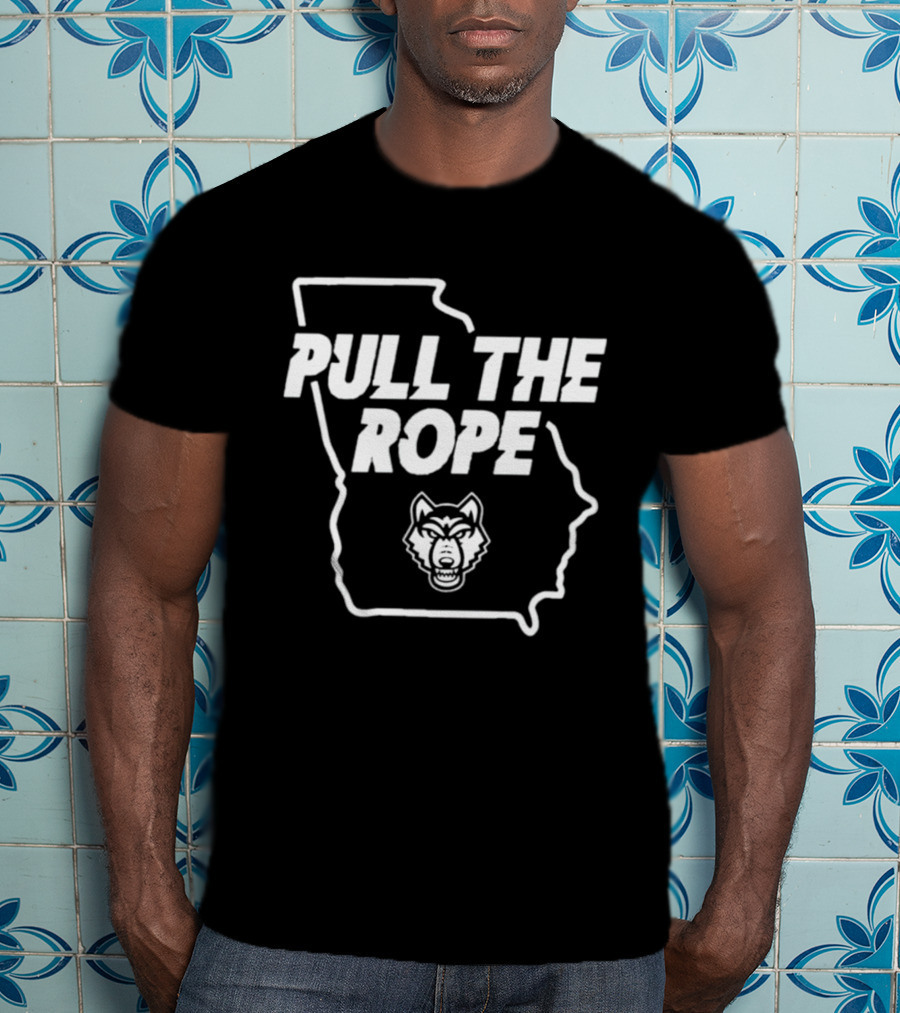 Pull The Rope Georgia Wolf Head Football T-Shirt