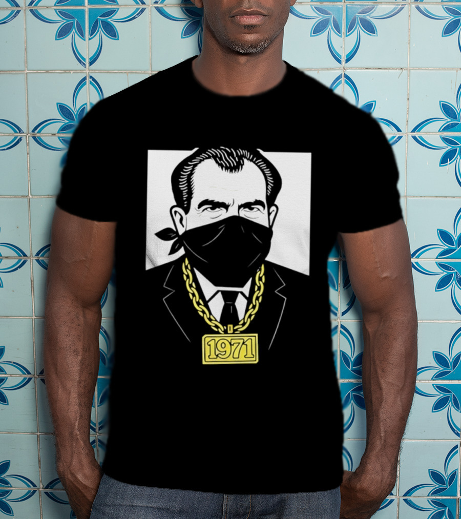Richard Nixon 1971 Bandana Gold Chain T-Shirt