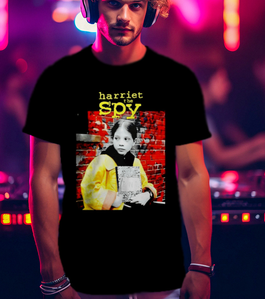 Harriet The Spy Michelle Trachtenberg Classic Yellow Raincoat Notepad T-Shirt