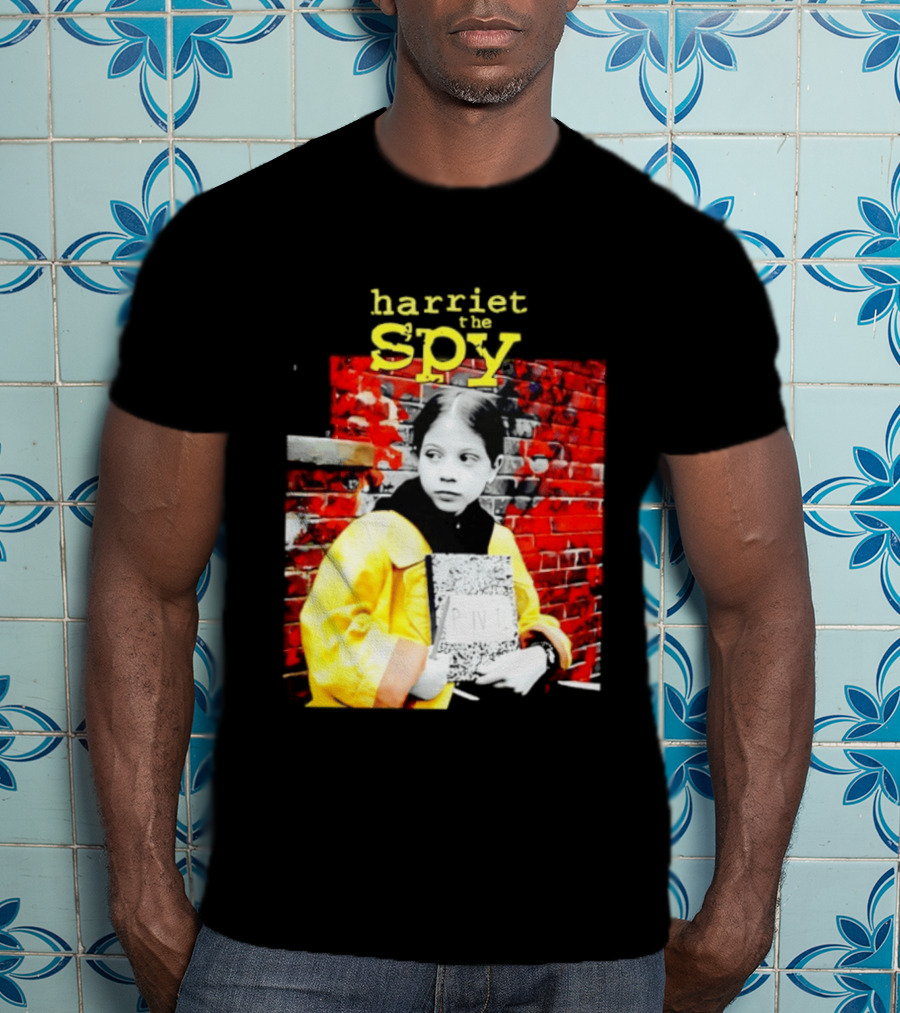 Harriet The Spy Michelle Trachtenberg Classic Yellow Raincoat Notepad T-Shirt
