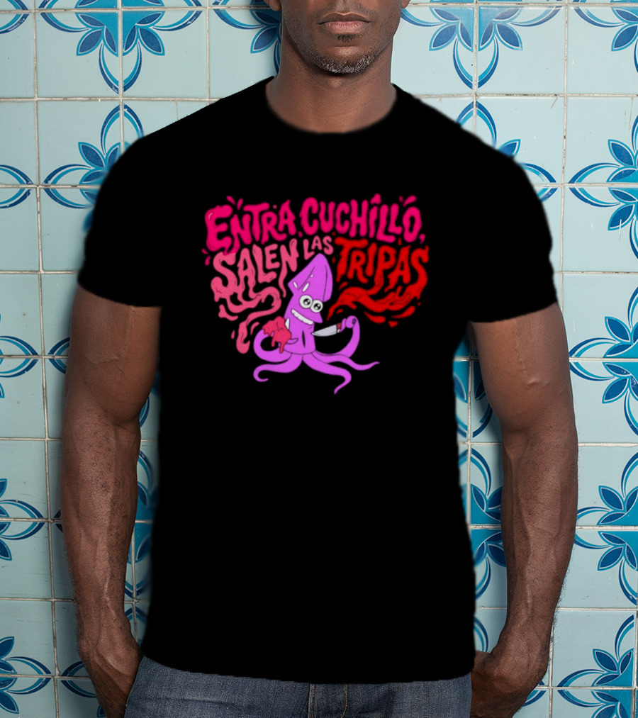 Entra Cuchillo Salen Las Tripas Squid Cartoon Knife Fun T-Shirt
