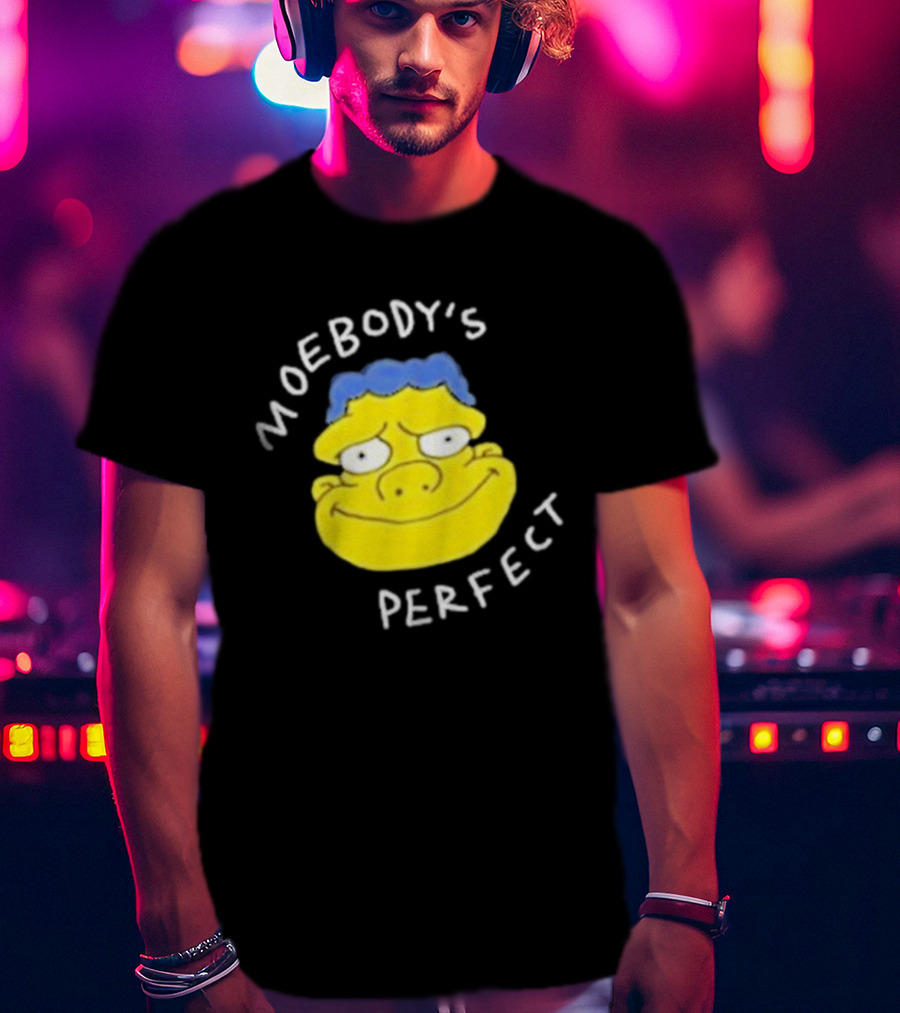 Moebody's Perfect Yellow Cartoon Face With Blue Hair Smirk T-Shirt