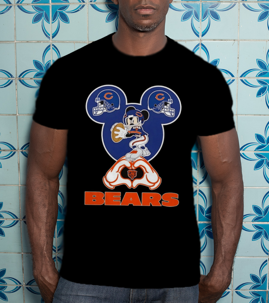 Mickey Mouse Chicago Bears Football Collaboration Bears T-Shirt