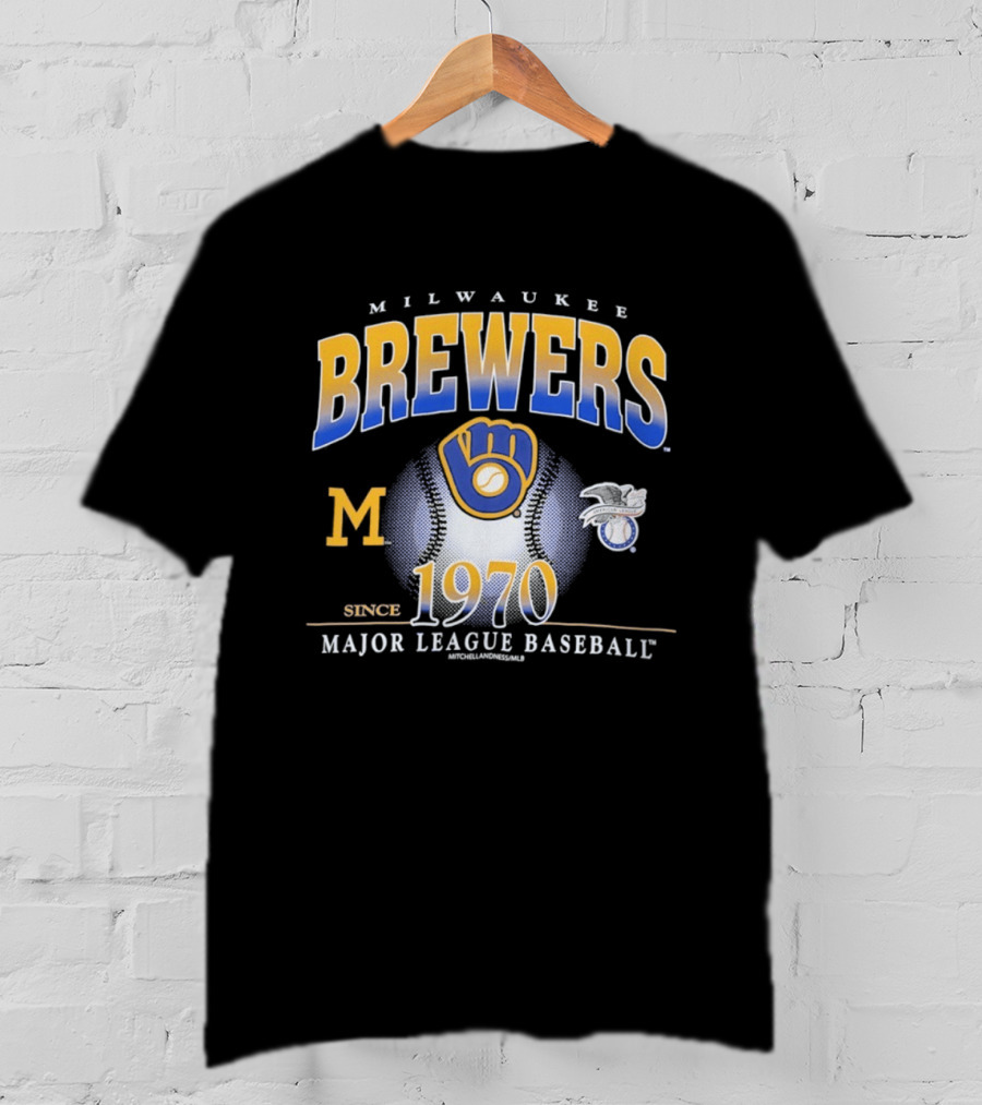 Milwaukee Brewers 1970 Major League Baseball M T-Shirt