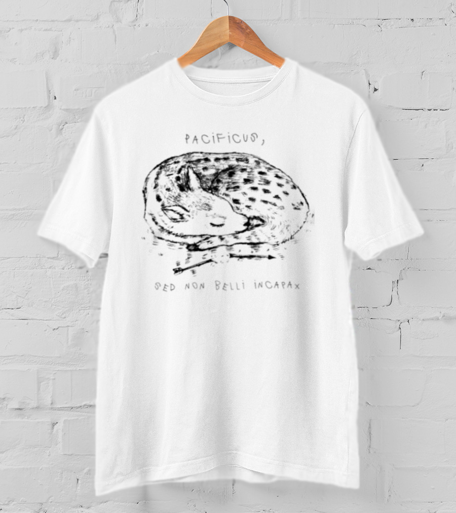 Pacificus Sed Non Belli Incapax Latin Turtle T-Shirt
