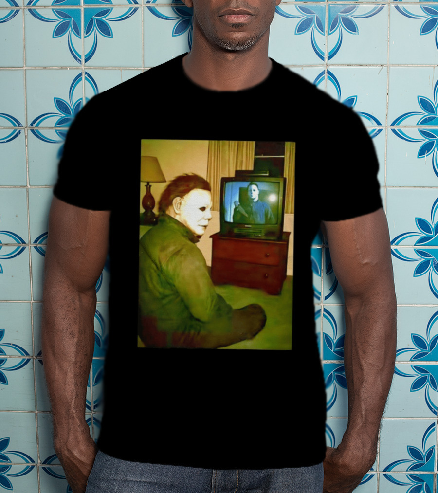 Michael Myers Ing Himself On TV Halloween Scene T-Shirt