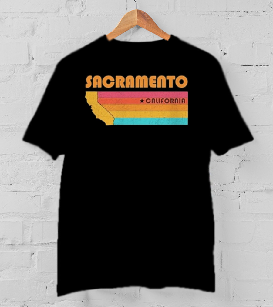 Sacramento California Retro Map Souvenir T-Shirt