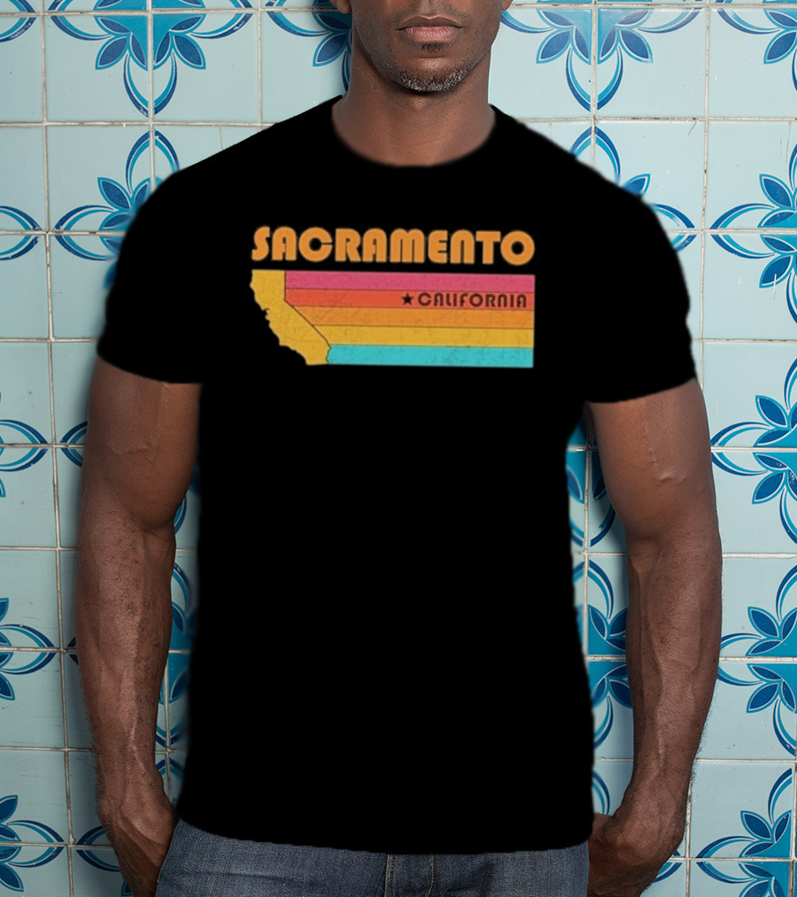 Sacramento California Retro Map Souvenir T-Shirt