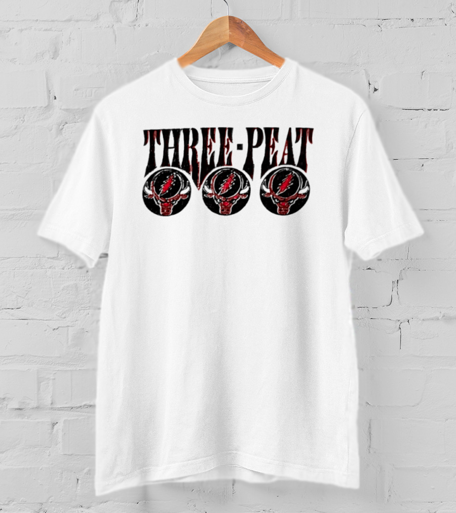 Grateful Chicago Bulls Three Peat Basketball Triumph T-Shirt