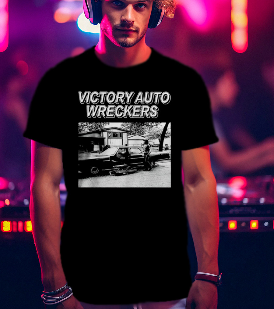 Victory Auto Wreckers Classic Chicago TV Commercial Scene T-Shirt