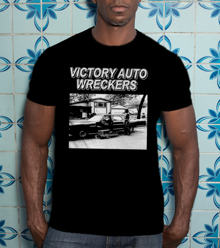 Victory Auto Wreckers Classic Chicago TV Commercial Scene T-Shirt