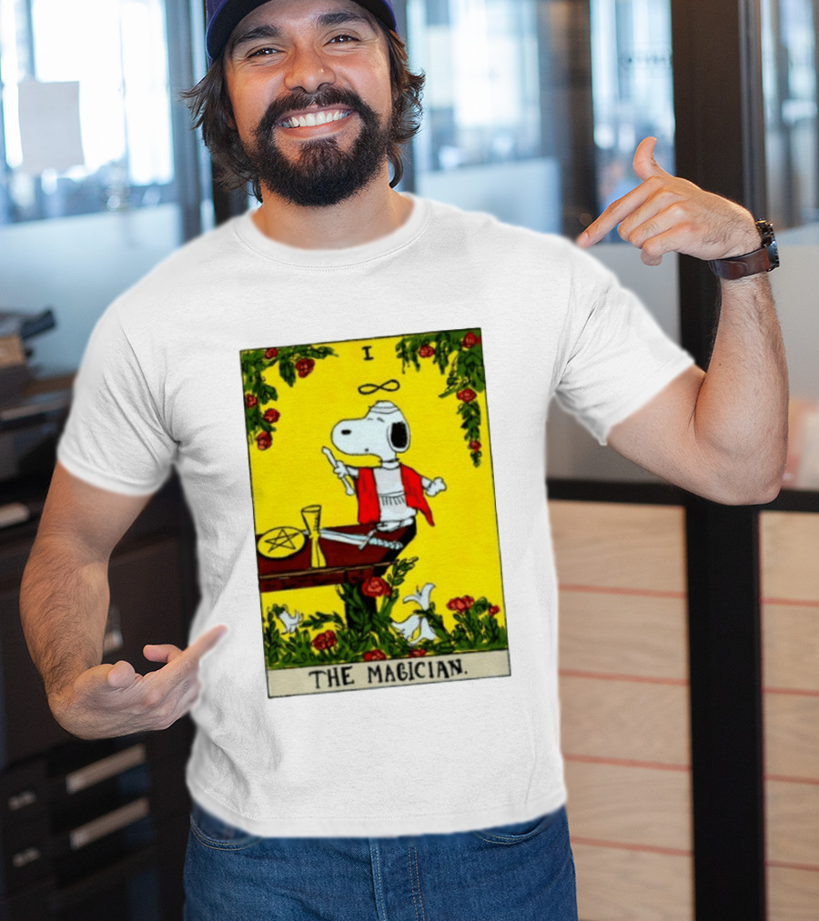 Snoopy Peanuts The Magician Tarot Card T-Shirt