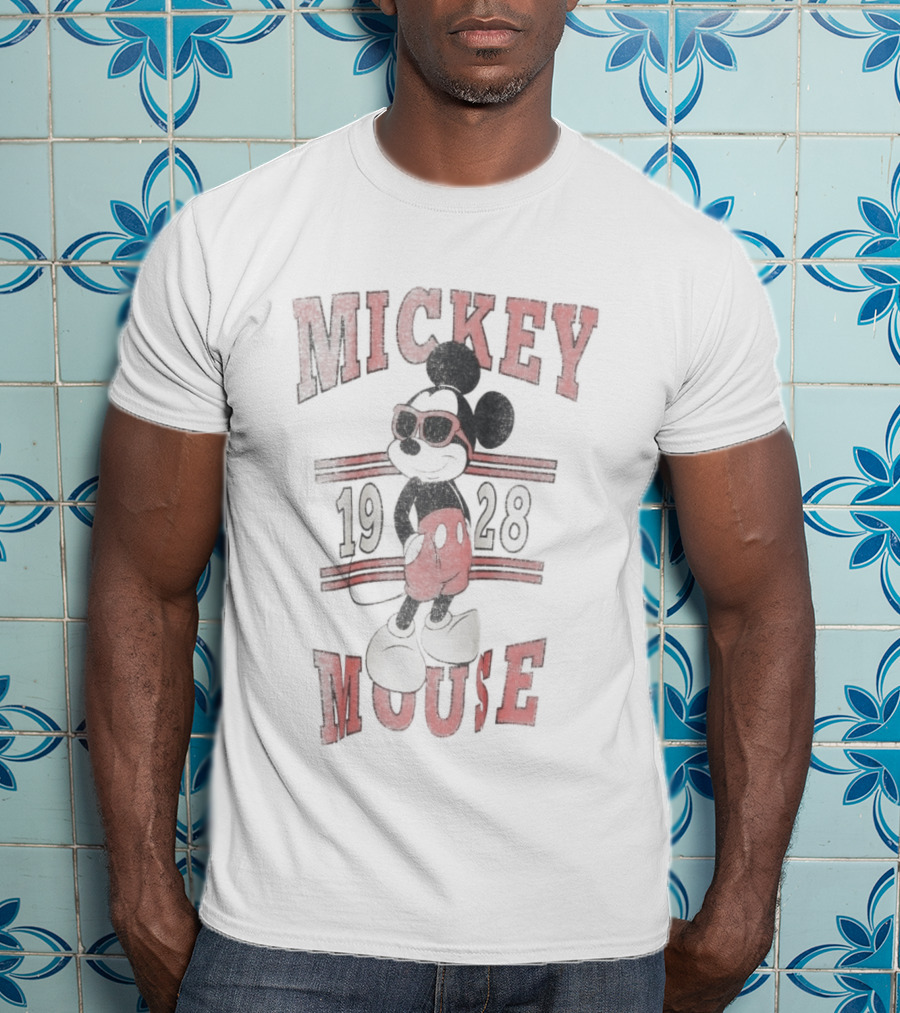 Mickey Mouse 1928 Vintage Red Sunglasses T-Shirt
