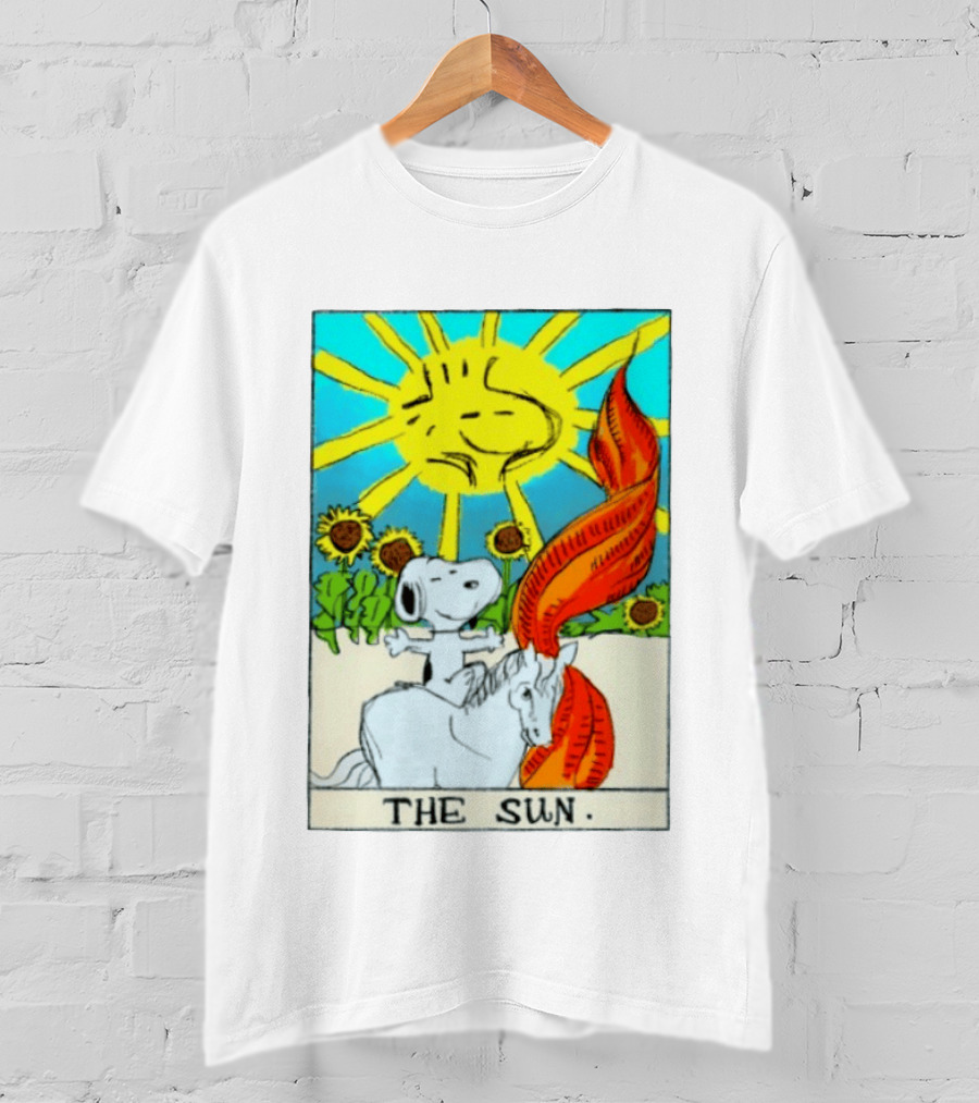Snoopy The Sun Tarot Card Peanuts Charlie Brown Tarot T-Shirt