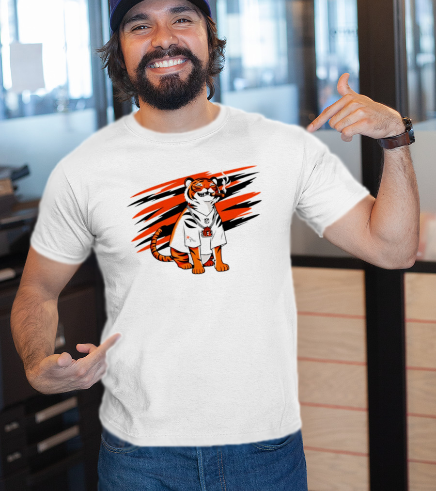 Cincinnati Bengals Tiger With Cigar And KGM Chain T-Shirt