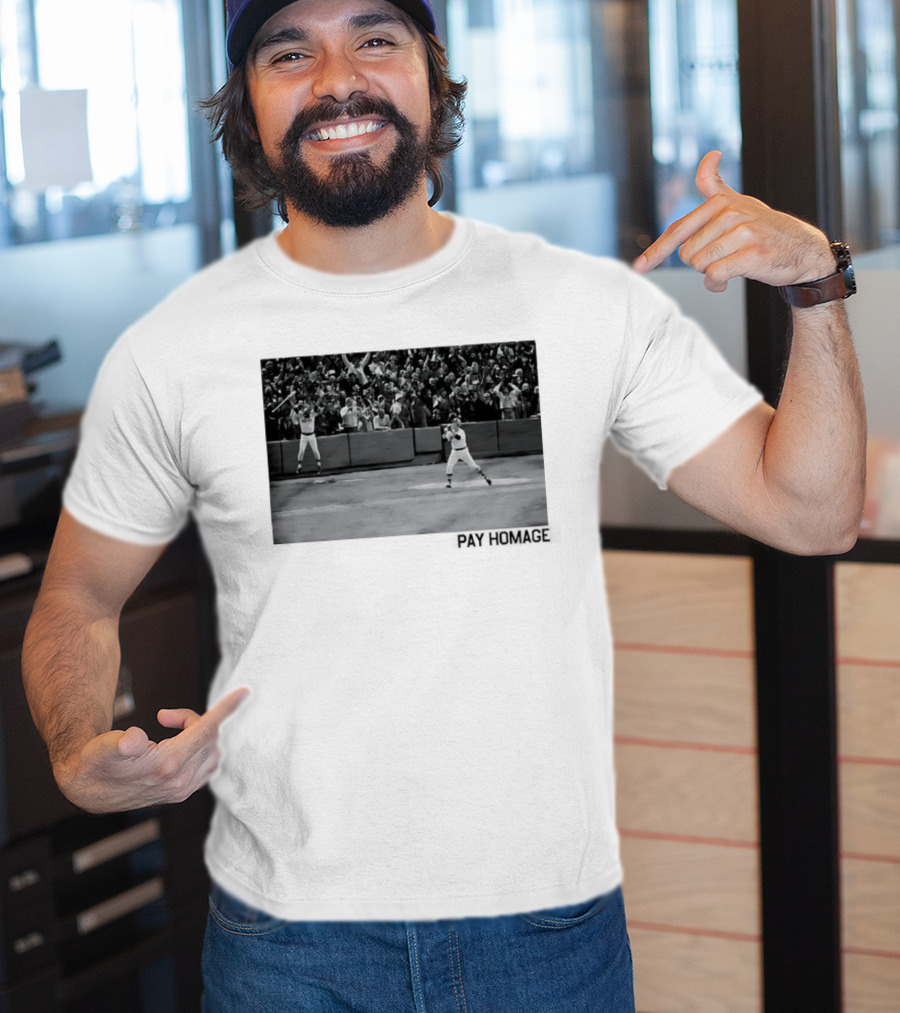 Carlton Fisk Boston Red Sox Baseball Pay Homage Moment Iconic Celebration T-Shirt