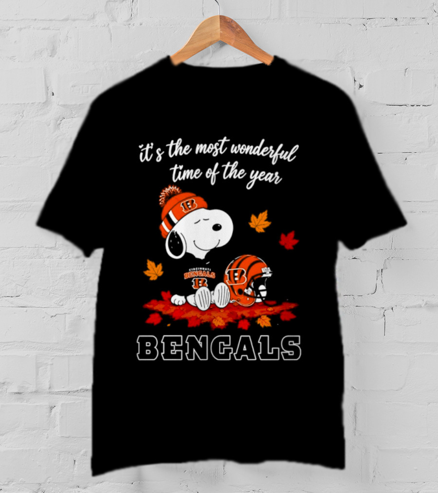 Cincinnati Bengals Snoopy Fall Halloween 2026 It's The Most Wonderful Time Of The Year T-Shirt
