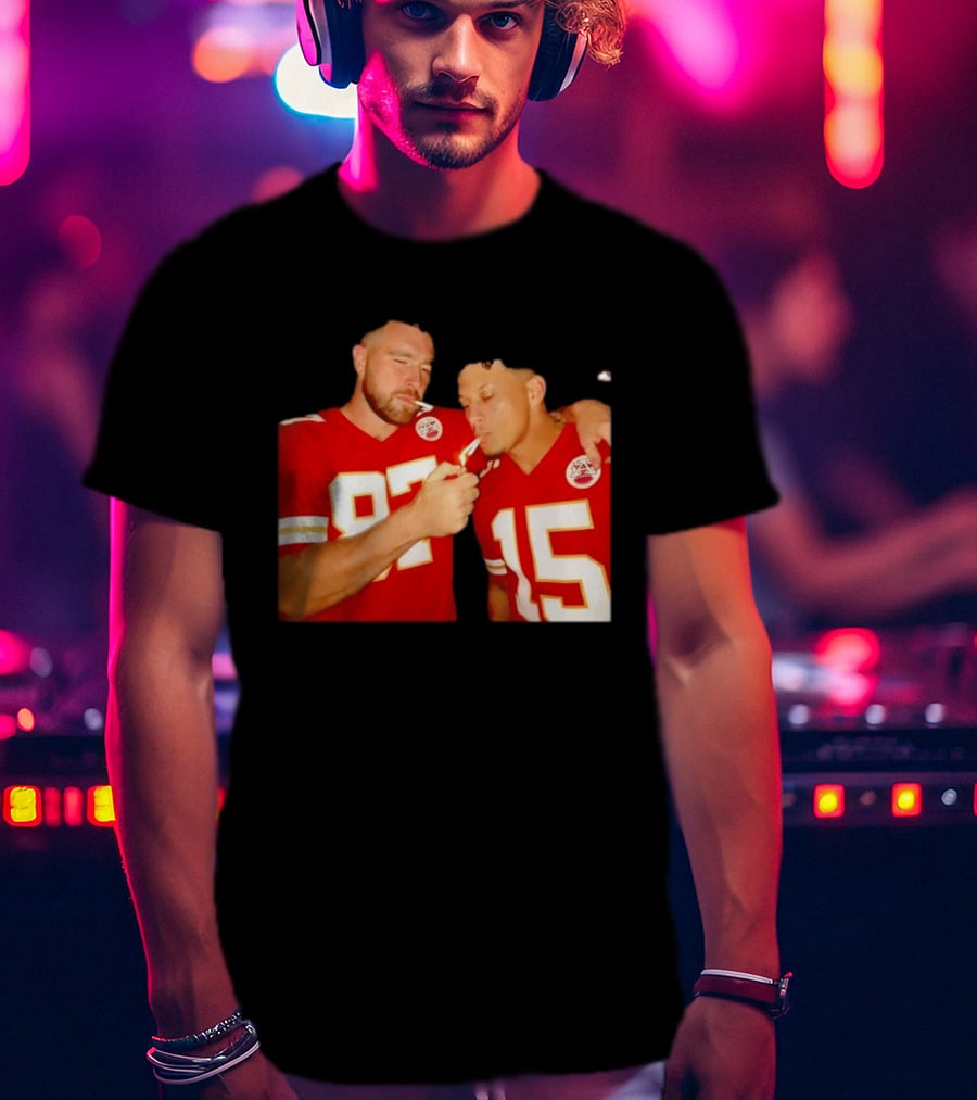 Kansas City Chiefs Mahomes Kelce Smoking 87 15 T-Shirt