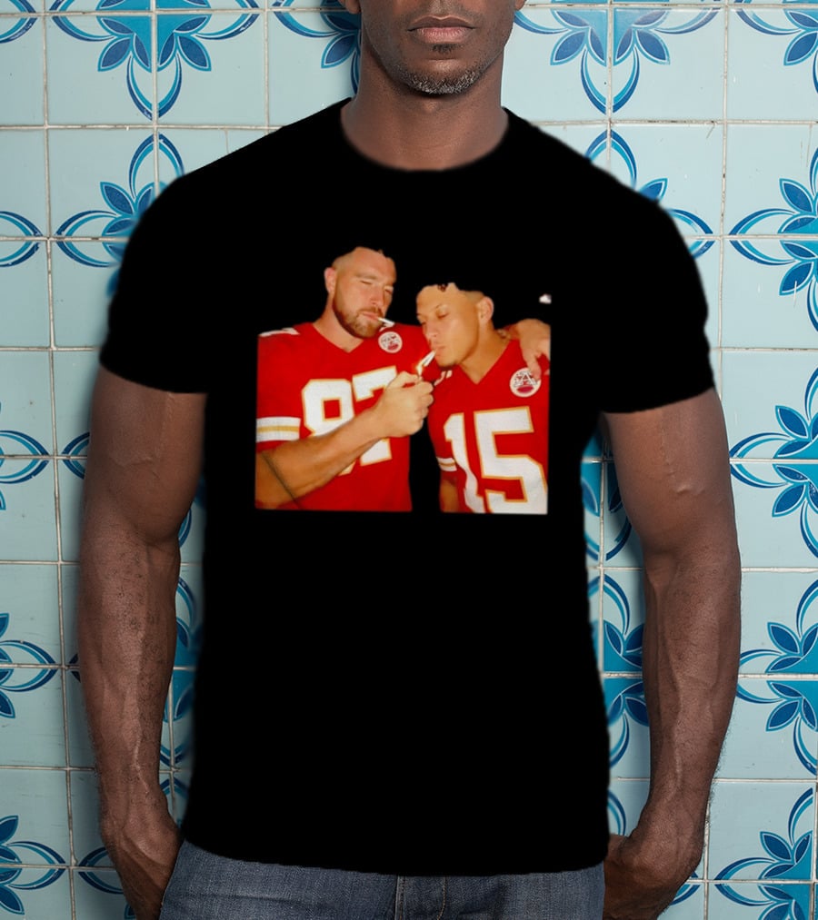 Kansas City Chiefs Mahomes Kelce Smoking 87 15 T-Shirt