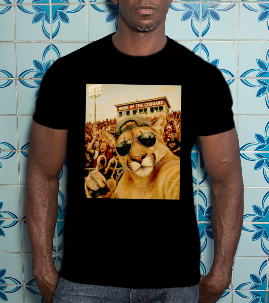 Cougar Selfie Home Of The Cougars Game Day Crowd T-Shirt
