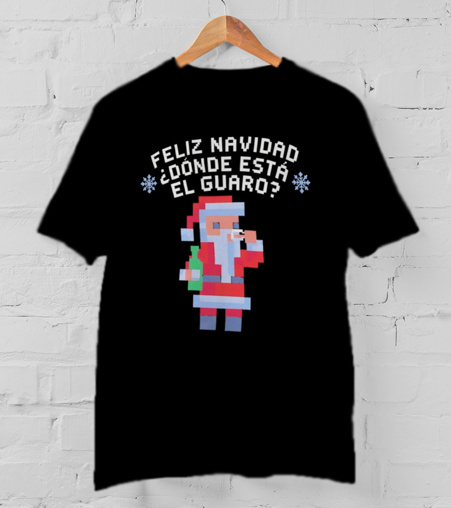 Feliz Navidad Dónde Está El Guaro Santa With Drink And Bottle T-Shirt