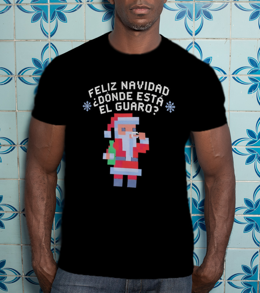 Feliz Navidad Dónde Está El Guaro Santa With Drink And Bottle T-Shirt