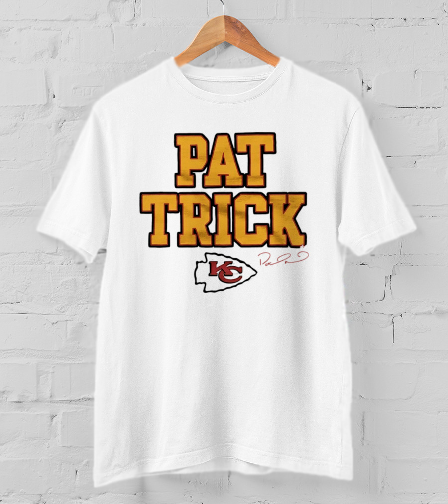 Pat Trick Kansas City Chiefs Patrick Mahomes KC Signature T-Shirt