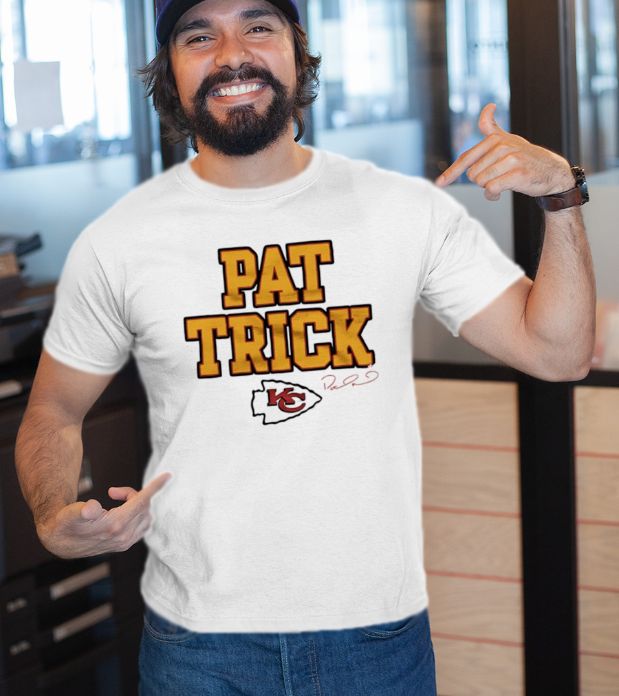 Pat Trick Kansas City Chiefs Patrick Mahomes KC Signature T-Shirt