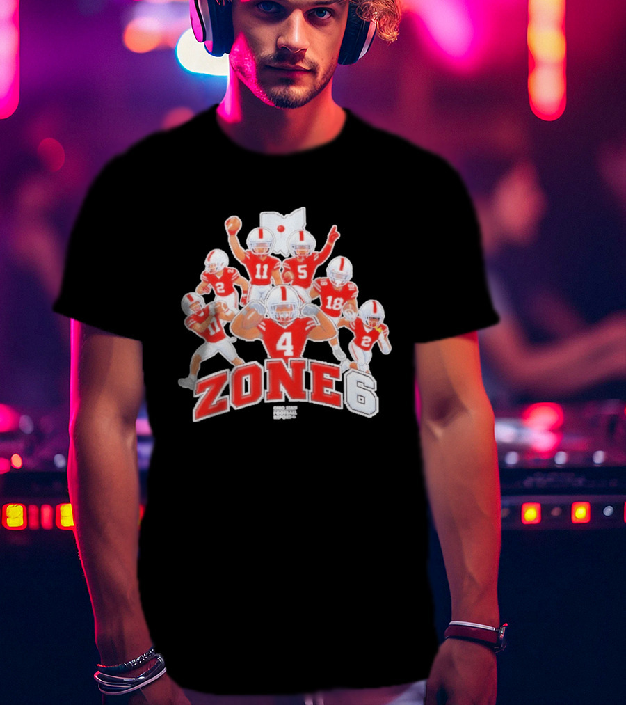 Zone 6 Ohio State Buckeyes Football Players Pose With State T-Shirt