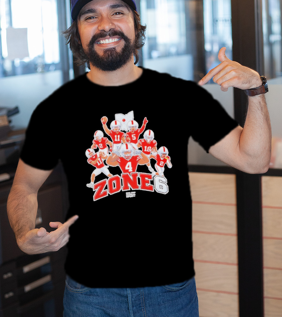 Zone 6 Ohio State Buckeyes Football Players Pose With State T-Shirt