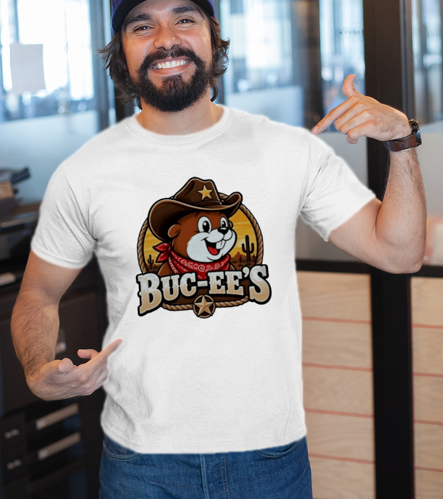 Buc Ee's Cowboy Howdy Beaver Star Bandana Cacti Desert Scene T-Shirt