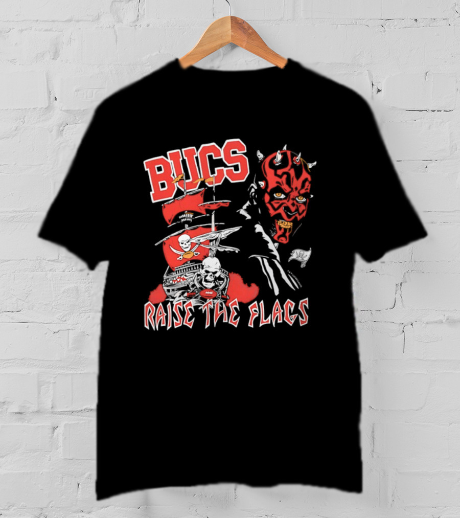 Bucs Darth Maul Raise The Flags Tampa Bay Buccaneers Star Wars T-Shirt