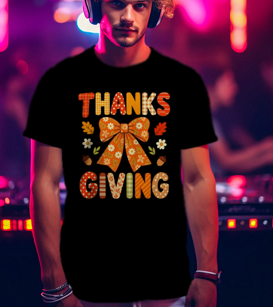 Thanksgiving Floral Bow With Autumn Acorns And Leaves T-Shirt