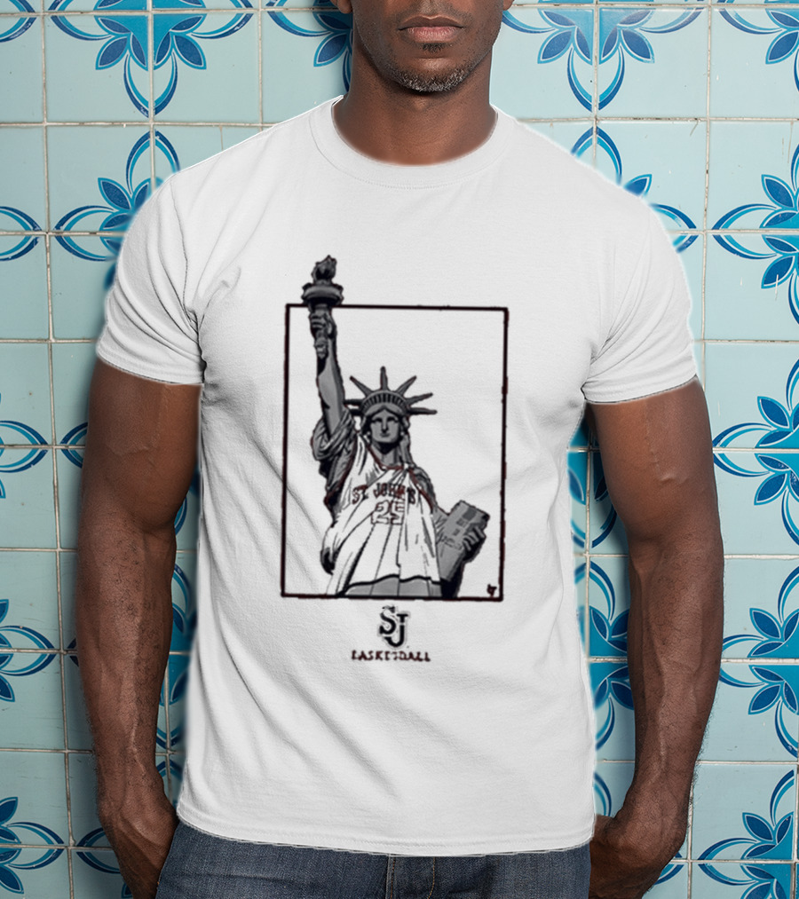 St John's Basketball New York's Team Statue Of Liberty SI Image T-Shirt