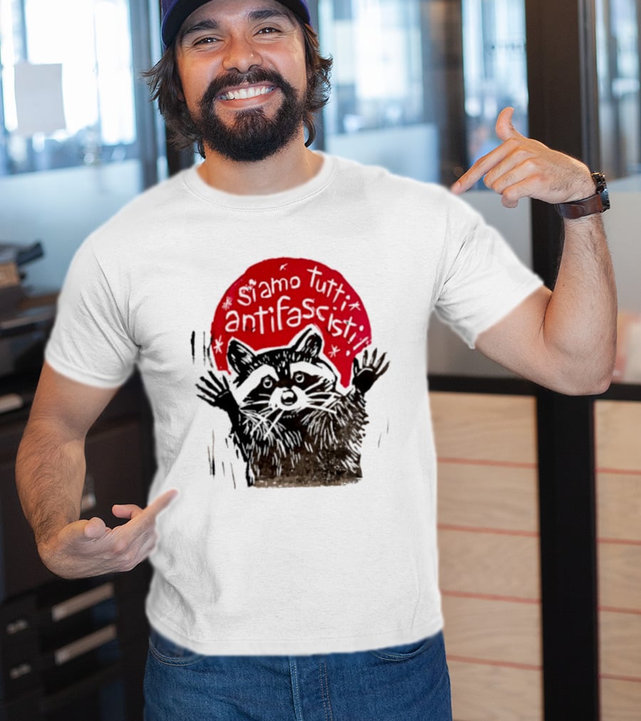 Siamo Tutti Antifascisti Raccoon Image T-Shirt